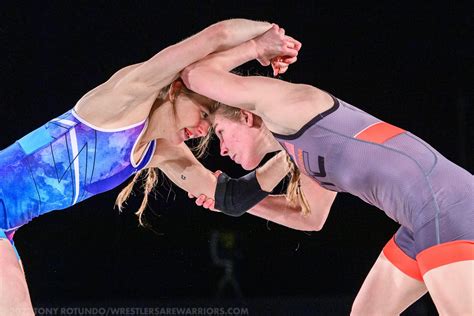 female wrestling pictures